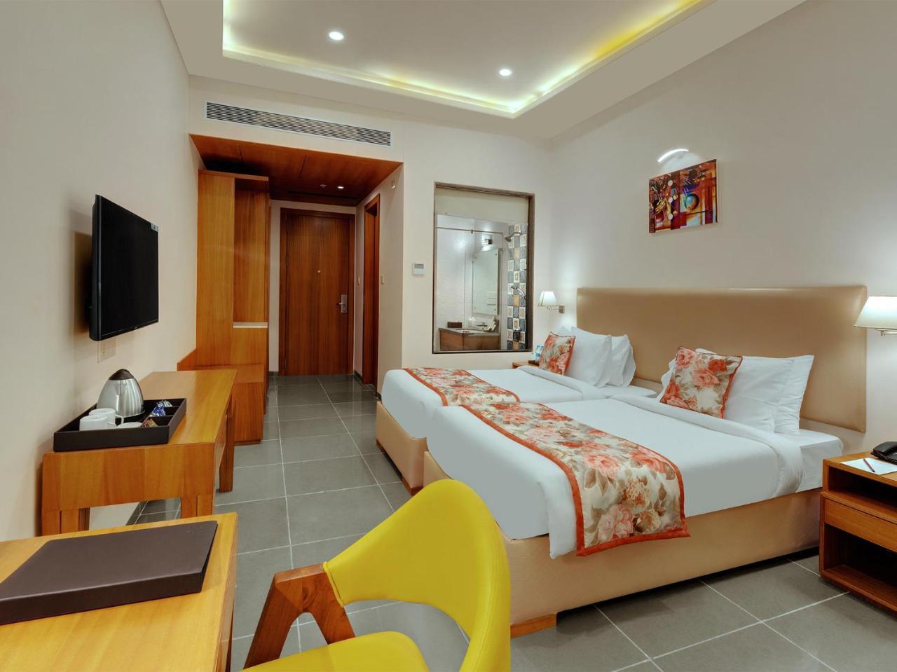 Viola Beacon Resort, Lonavala Exterior foto